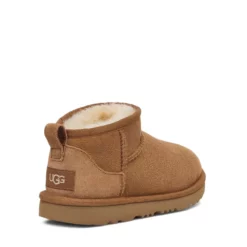 Boots UGG Classic Ultra Mini Junior 13 Boots UGG Classic Ultra Mini Junior -Pegashoes Shop boots ugg classic ultra mini junior 5