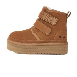 Pegashoes Shop 19 Boots UGG K-NEUMEL PLATEFORM Enfant